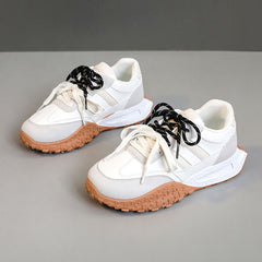 Damen Sportliche Chunky Sneakers mit rutschfester Sohle und atmungsaktiver Mesh-Oberfläche in Grau