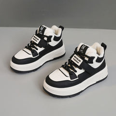 Damen Sportliche High-Top Sneakers mit kuscheligem Innenfutter und sicherem Schnallenverschluss in Schwarz