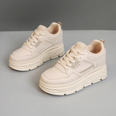 Damen modische Plateau-Sneaker mit dämpfender Sohle und atmungsaktivem Obermaterial in Khaki