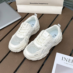 Damen Atmungsaktive Freizeitsneaker mit rutschfester Laufsohle und stabiler Konstruktion in Creme