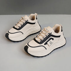 Damen Sportliche Chunky Sneakers mit rutschfester Gummisohle und atmungsaktivem Obermaterial in Schwarz