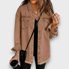 Karela – Klassische Jeansjacke in Braun