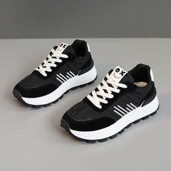 Damen Sportliche Lauf Sneaker mit dämpfendem Komfortdesign und rutschfester Sohle in Schwarz