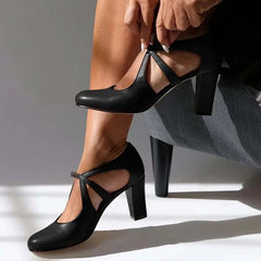 Elspeth - Gepolsterte Blockabsatz-Schuhe in Schwarz