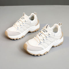Damen Sportliche Schnürsneaker mit atmungsaktivem Obermaterial in Beige