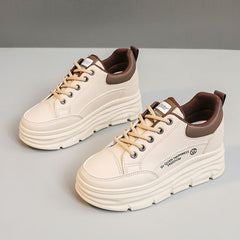 Damen Plattform Sneakers mit ergonomischer Dämpfung und stylishem Design in Khaki