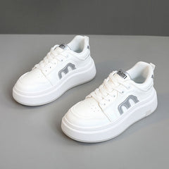 Damen Plateau Sneakers mit modernem Design und bequemer Dämpfung in Grau