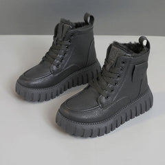 Damen Winterschuhe mit kuscheligem Innenfutter und robustem Profil in Schwarz
