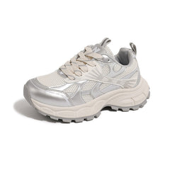 Damen Sportliche Lauf- und Freizeitschuhe mit atmungsaktivem Obermaterial und rutschfester Sohle in Silber