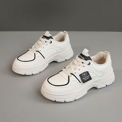 Damen Sportliche Sneakers mit dämpfender Sohle und modernem Design in Schwarz