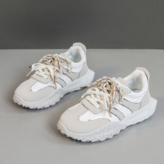Damen Sportliche Luxus Sneakers mit atmungsaktiver Netzoberfläche und dämpfender Sohle in Grau