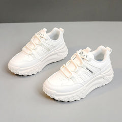 Damen Sportliche Sneaker mit dämpfender und atmungsaktiver Mesh-Oberfläche in Weiß