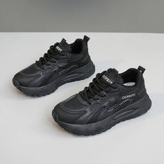 Damen Sportliche atmungsaktive Sneakers mit dämpfender Laufsohle und trendigem Design in Schwarz