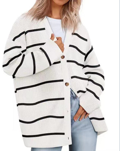 Damen-Strickjacke in Übergrößer | Gestreift