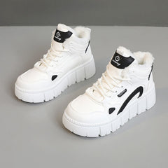 Damen High-Top Sneakers mit plüschiger Innenausstattung und rutschfester Sohle in Weiß