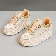 Damen modische Plateau-Sneaker mit Glitzer-Akzenten und bequemer Dämpfung in Khaki