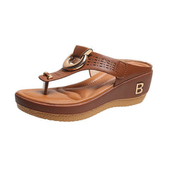 Alberte – Sommer-Keilabsatzschuhe – Offene Zehenpartie in Braun