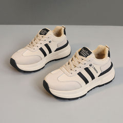Damen trendige Sneakers mit dämpfender Sohle und atmungsaktiver Innenausstattung in Schwarz