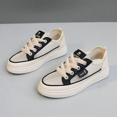 Damen Atmungsaktive und modische Sneakers in Schwarz