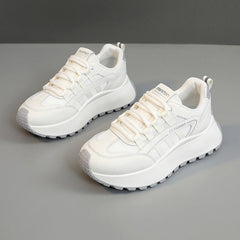 Damen Sportliche Sneaker mit modernem Komfortdesign und atmungsaktiven Obermaterial in Silber