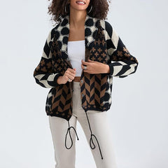 Laura | Zeitloser Damencardigan in soften Materialien in Schwarz