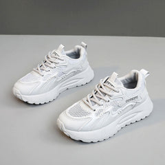 Damen Sportliche atmungsaktive Sneakers mit dämpfender Laufsohle und trendigem Design in Grau