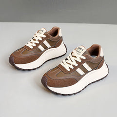 Damen Sneakers mit hohem Plateau und atmungsaktivem Obermaterial in Dunkelbraun
