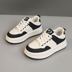 Damen Sportliche Sneaker mit modernem Schnitt und dämpfender Sohle in Dunkelbraun