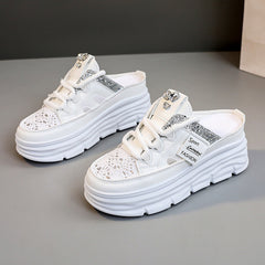 Damen Plateauschlüpfschuhe mit modischem Glitzer-Design in Weiß