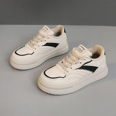 Damen modische Sneakers mit sportlicher Dämpfung und atmungsaktivem Obermaterial in Schwarz
