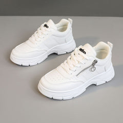 Damen Sportliche Sneaker mit trendiger Reißverschluss-Applikation und komfortabler Sohle in Weiß