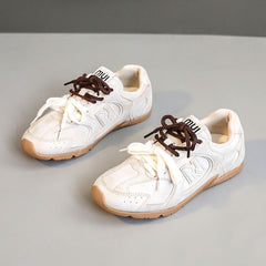Damen sportliche Freizeitschuhe mit atmungsaktiver Mesh-Oberfläche und dämpfender Laufsohle in Gold