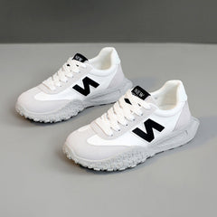Damen Sportliche Lauf-Sneaker mit atmungsaktiver Obermaterialstruktur und rutschfester Sohle in Weiß