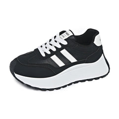 Damen Sneaker mit dämpfender Laufsohle und atmungsaktivem Obermaterial in Schwarz
