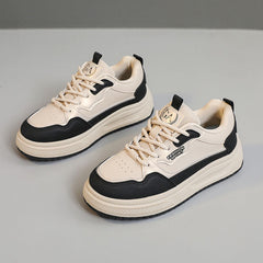 Damen Sportliche Chunky Sneaker mit dämpfender Laufsohle in Schwarz