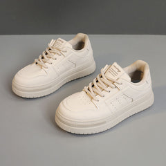 Damen Sportliche Sneakers mit atmungsaktivem Obermaterial und dämpfender Laufsohle in Khaki