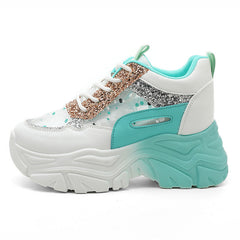 Damen Sportliche Glitter Sneakers mit trendiger Plateausohle in Kleinblau