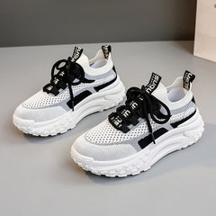 Damen Sportliche Fashion Sneakers mit atmungsaktivem Obermaterial in Schwarz