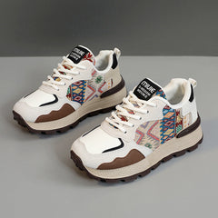 Damen Sportliche Sneakers mit einzigartigem Tribal-Muster und atmungsaktiver Mesh-Oberfläche in Khaki