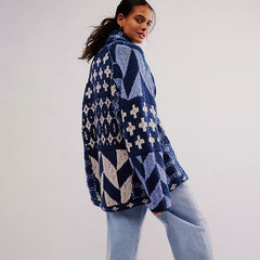 Laura | Zeitloser Damencardigan in soften Materialien in Blau