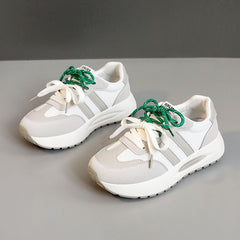 Damen modische Sneakers mit robustem Profil und atmungsaktiver Mesh-Oberfläche in Grau