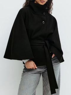 Damen stylische Umhangjacke mit hohem Kragen und Gürtel in Schwarz