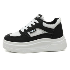 Damen modische Plateau-Sneaker mit atmungsaktivem Obermaterial und dämpfender Laufsohle in Schwarz