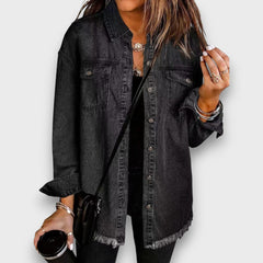 Karela – Klassische Jeansjacke in Schwarz