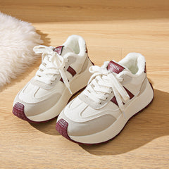 Damen Sneaker mit kuscheligem Fleece-Futter und rutschfester Laufsohle in Beige