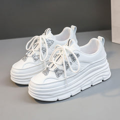 Damen Sportliche Chunky Sneakers mit Glitzer-Applikationen in Weiß