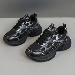 Damen Sportliche Sneaker mit atmungsaktivem Netz-Material und stoßdämpfender Sohle in Schwarz