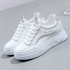 Damen modische Sneakers mit dämpfender Laufsohle und trendigem Design in Grau