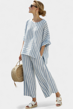 Talia | Elegantes blau gestreiftes Leinenoberteil & entspannte Hose in Blau gestreift