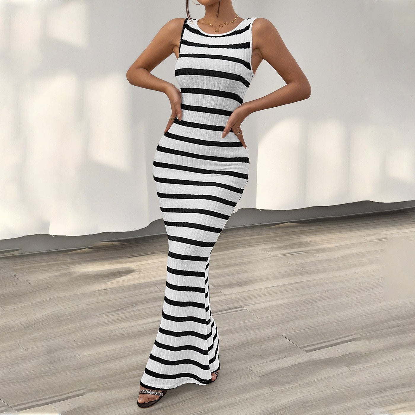 Trude®️ | Schmal gestreiftes Kleid